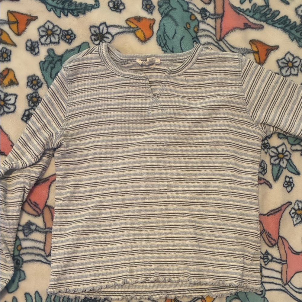 Girls long sleeved top size medium 8